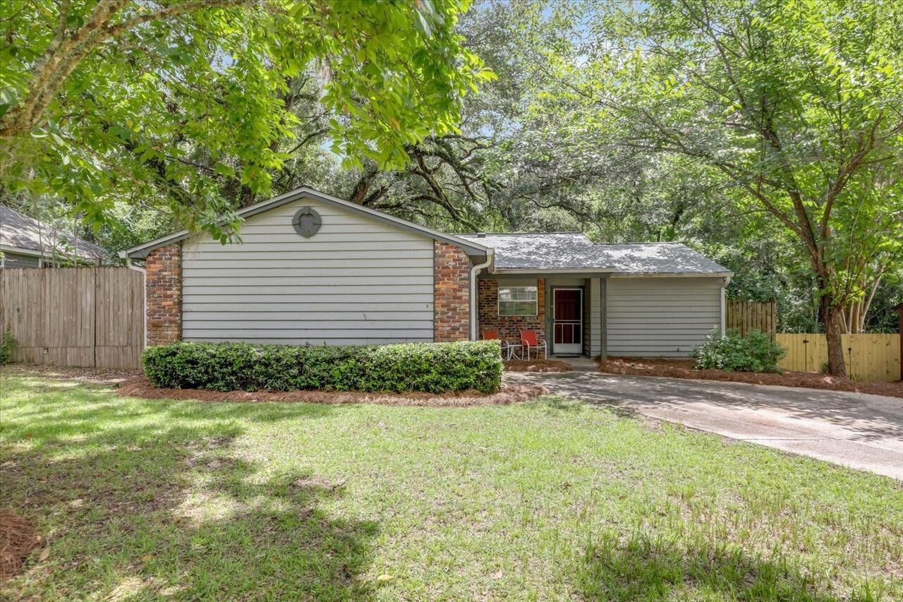 Property Photo: 2756 Faringdon Drive FL 32303