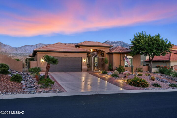 37627 S Jade Crest Drive  Tucson AZ 85739 photo