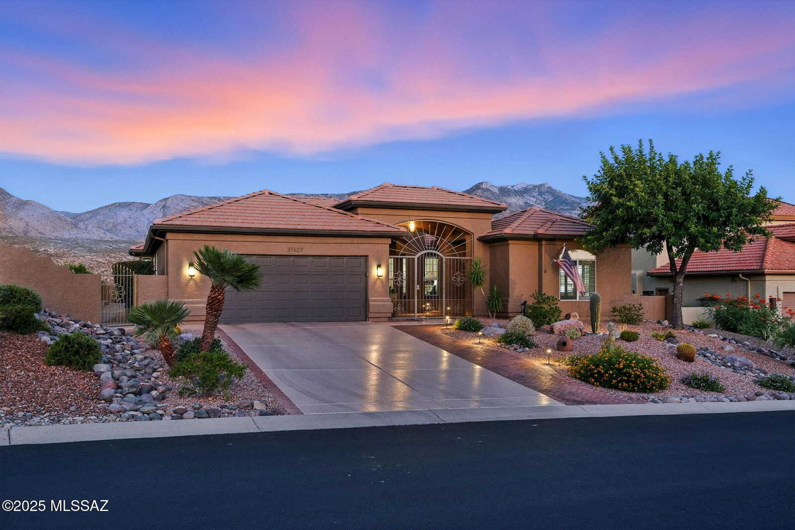 Property Photo:  37627 S Jade Crest Drive  AZ 85739 