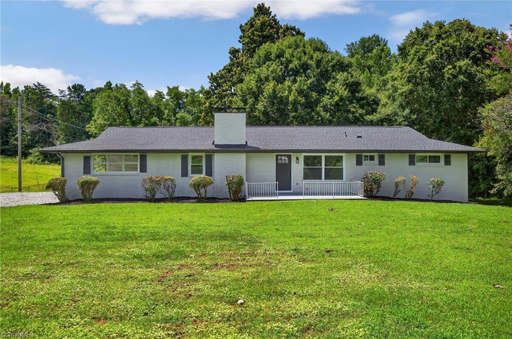 Property Photo:  193 Redcoat Lane  NC 27107 