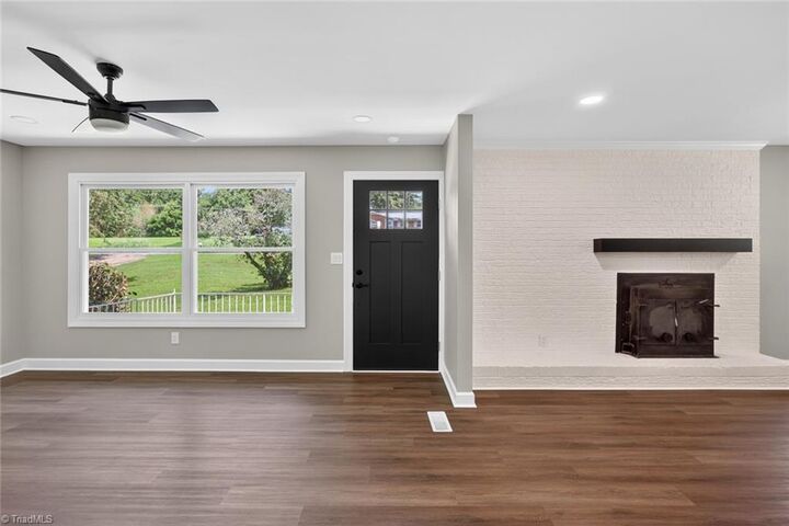 Property Photo:  193 Redcoat Lane  NC 27107 