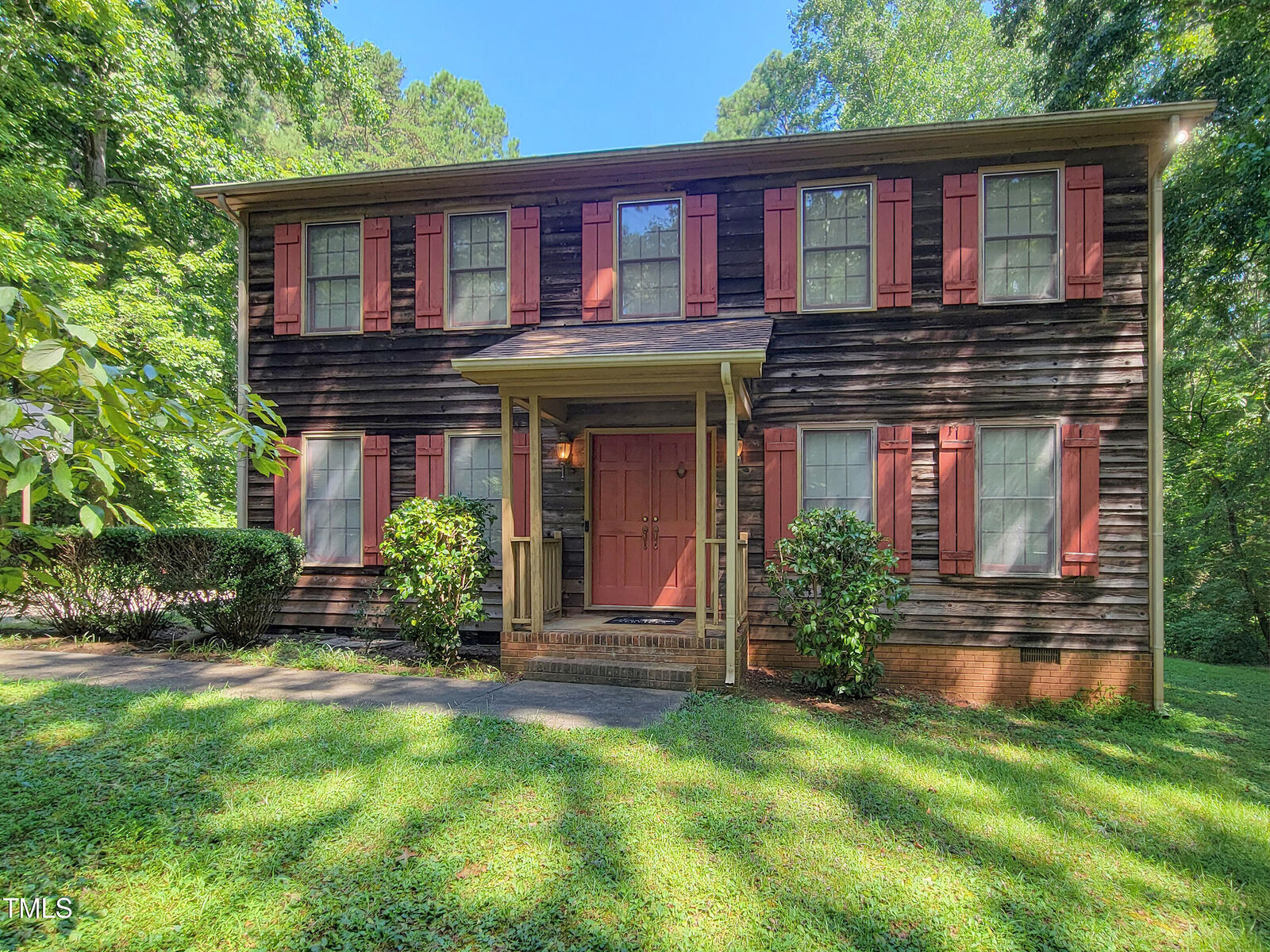 Property Photo: 6508 Deerview Drive NC 27606
