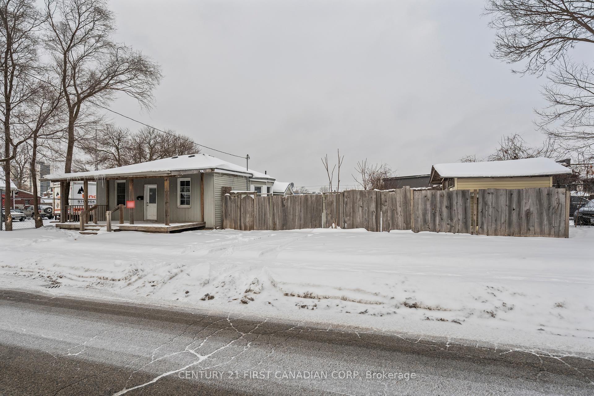 Photo de la propriété:  576 Horton Street E  ON N6B 1M7 
