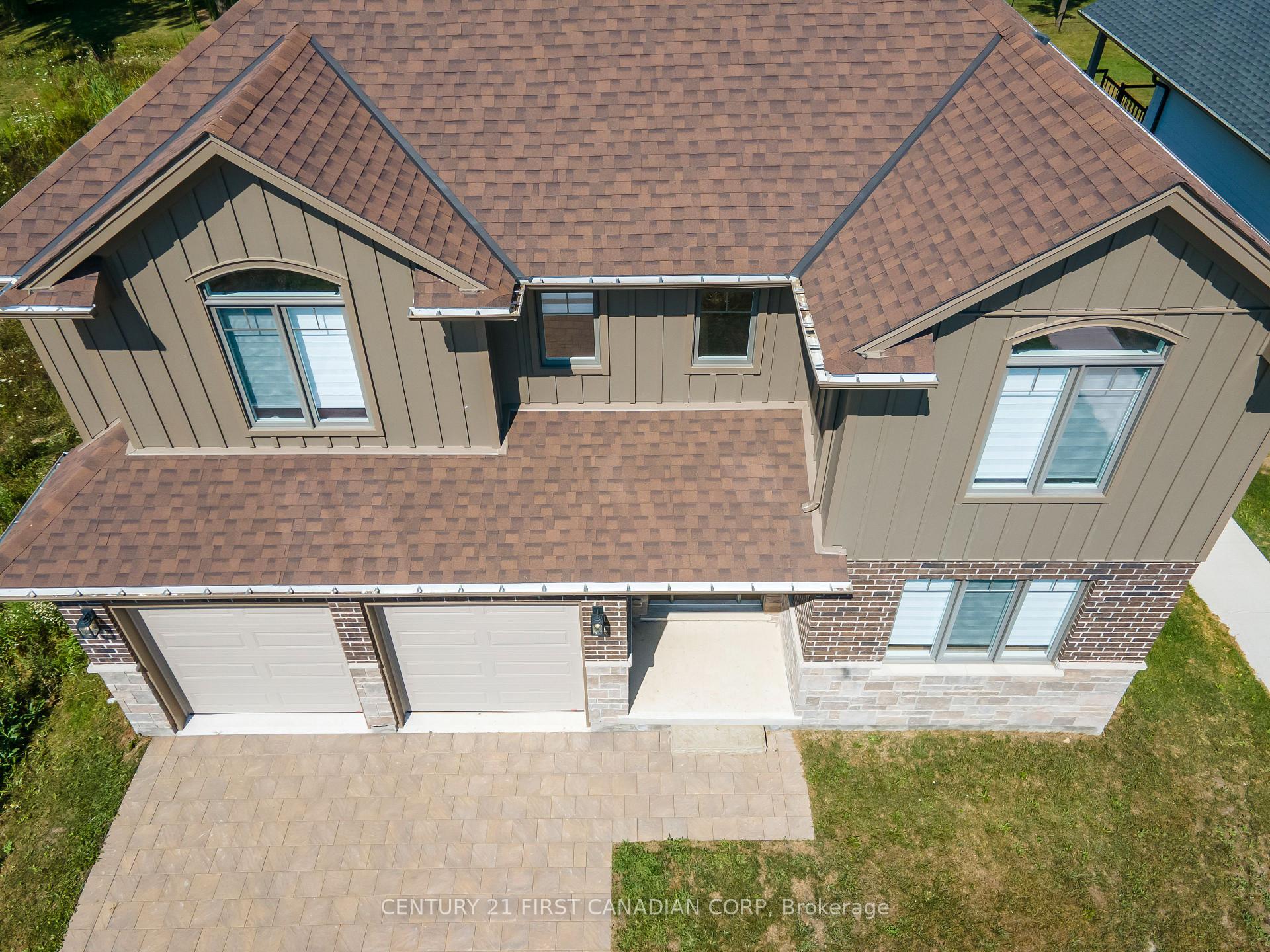 Photo de la propriété: 74 Royal Crescent ON N5P 3T2