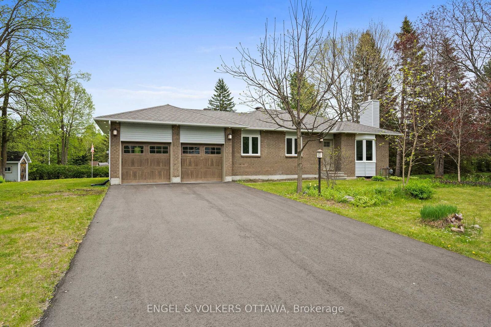 Property Photo: 1375 Trebla Way ON K4P 1E4