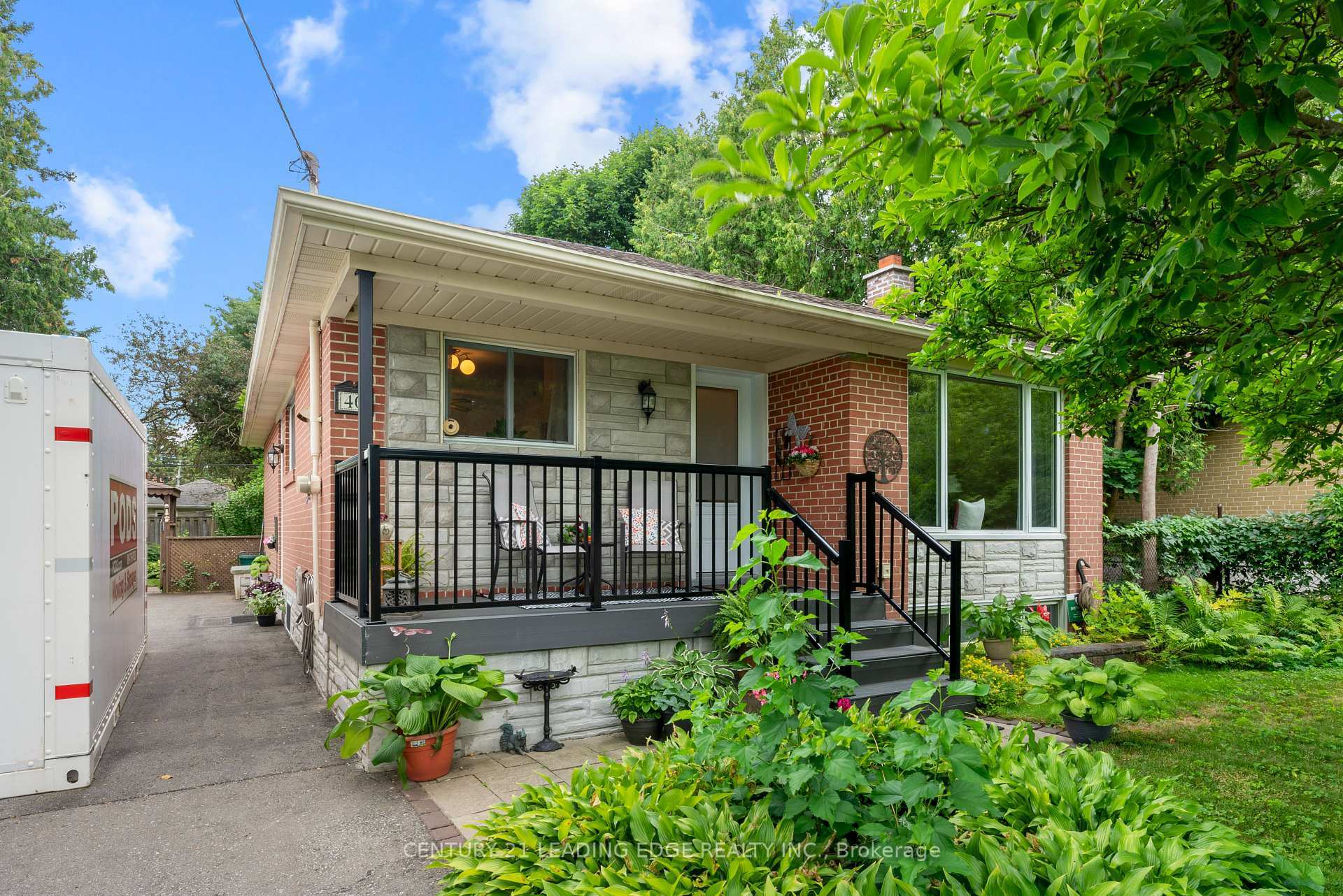 Photo de la propriété: 46 Johnson Road ON L4G 2A2