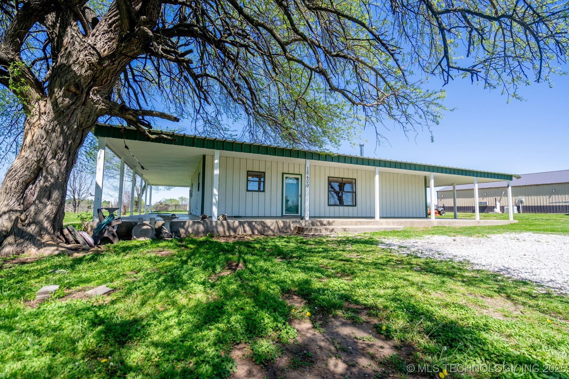 Property Photo: 15400 S Highway 64 OK 74469
