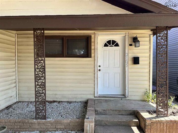 Property Photo: 2105 Taft Street TX 76309