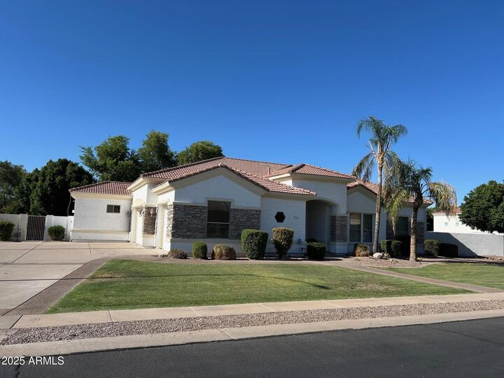 Property Photo: 3710 E Northridge Circle AZ 85215