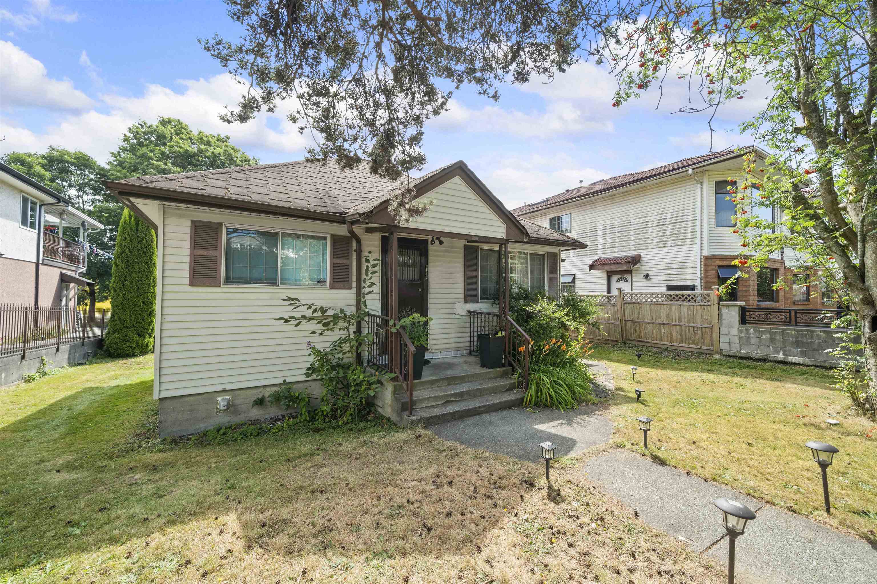 Property Photo: 5974 Argyle Street BC V5P 3K1