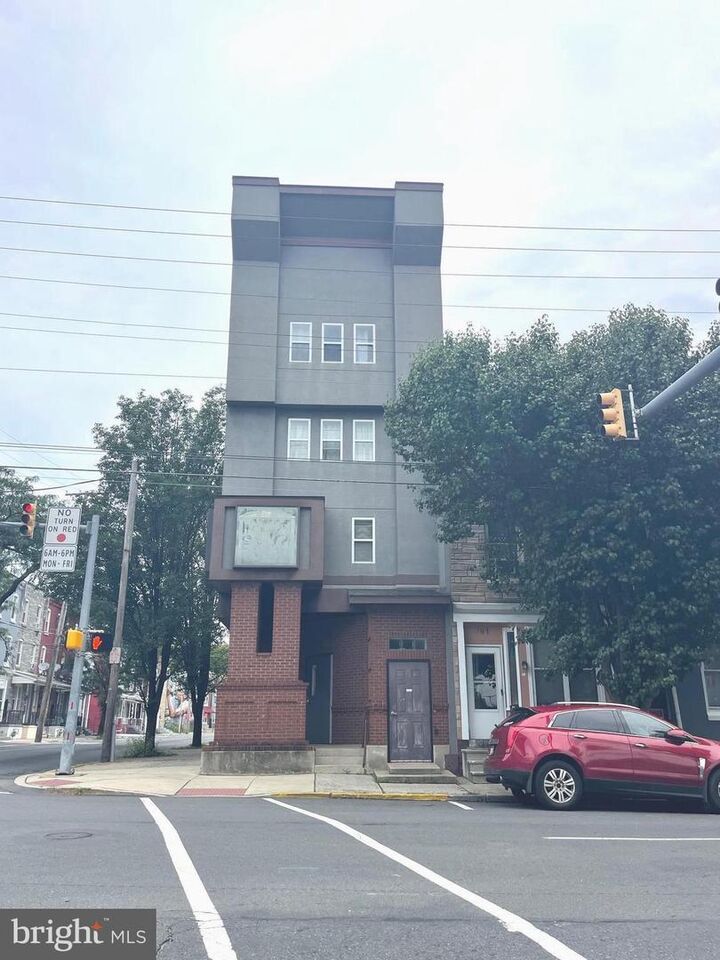 383 Schuylkill Avenue  Reading PA 19601 photo