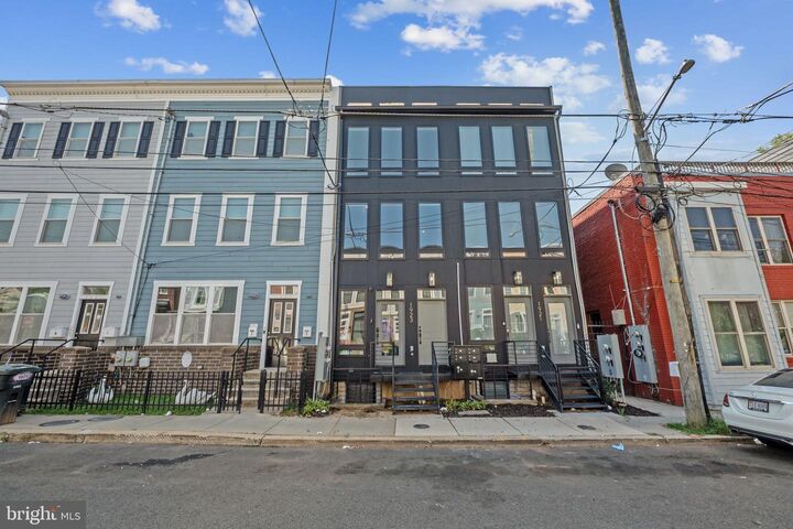Property Photo:  1923 Capitol Avenue NE 2  DC 20002 