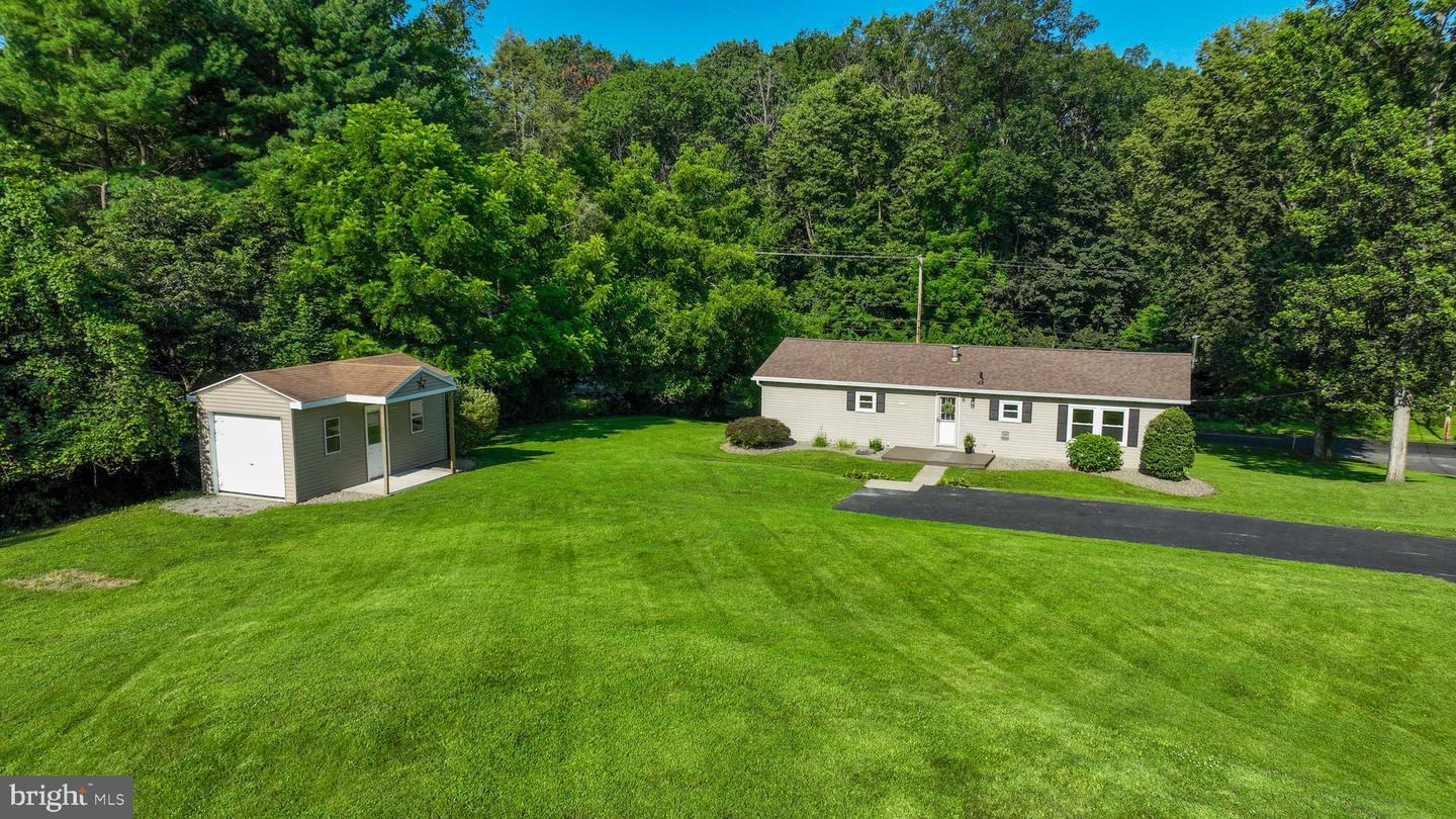 495 Park Street  Manchester PA 17345 photo