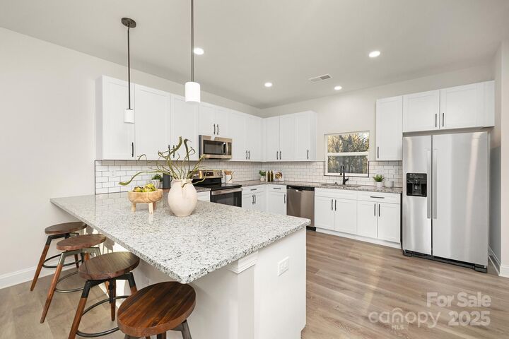 Property Photo: 804 Plaza Walk Drive NC 28215