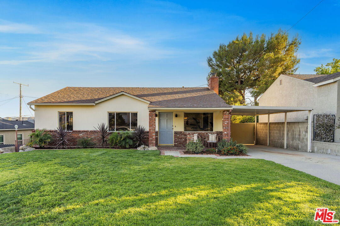 Property Photo: 3330 Paraiso Way CA 91214