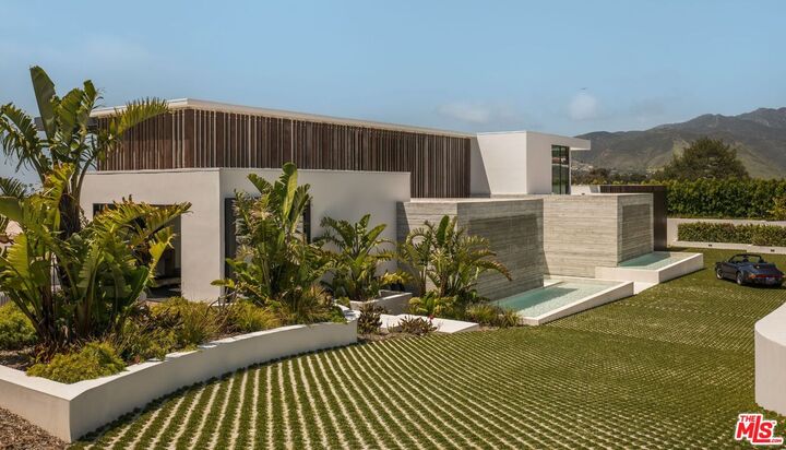 6889 Dume Dr  Malibu CA 90265 photo