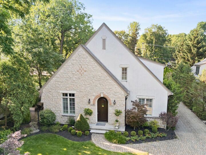 Property Photo: 3507 River Avon Circle OH 43221