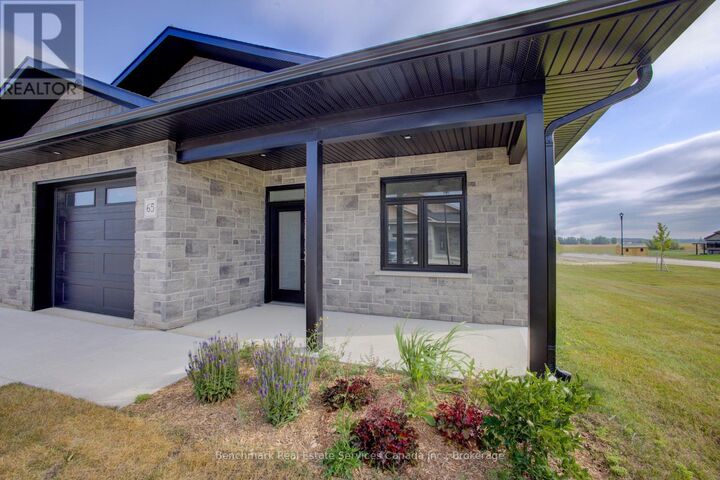 Property Photo:  53 Cavalier Crescent  ON N0G 2R0 