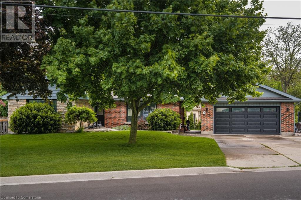Property Photo:  16 Trevor Drive  ON L8G 1N2 