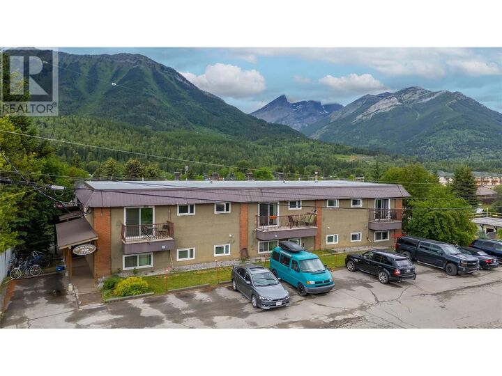 Property Photo: 541 5th Avenue 101 BC V0B 1M0
