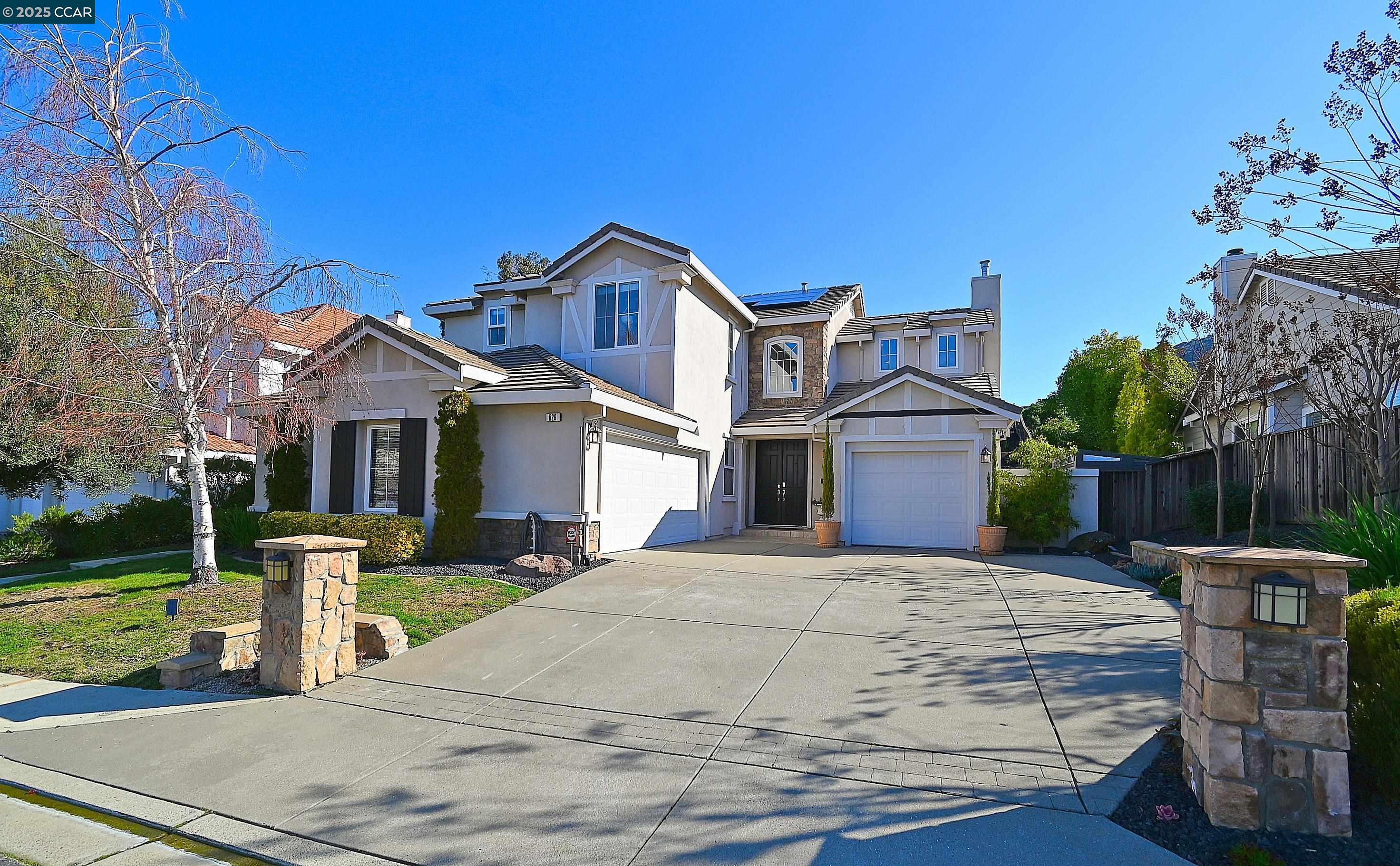 Property Photo: 829 Deer Spring Cir CA 94521