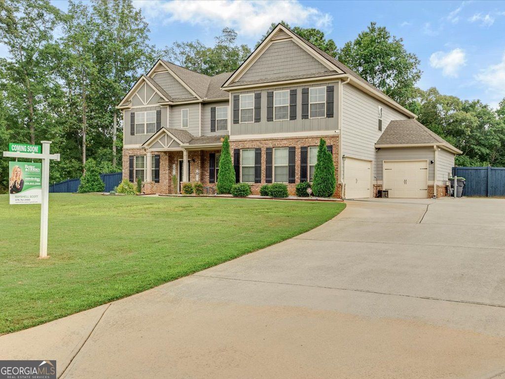 Property Photo:  201 Vandalay Way  GA 30248 