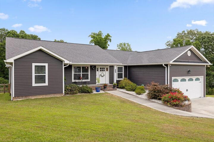 Property Photo: 8929 Wings Way TN 37343