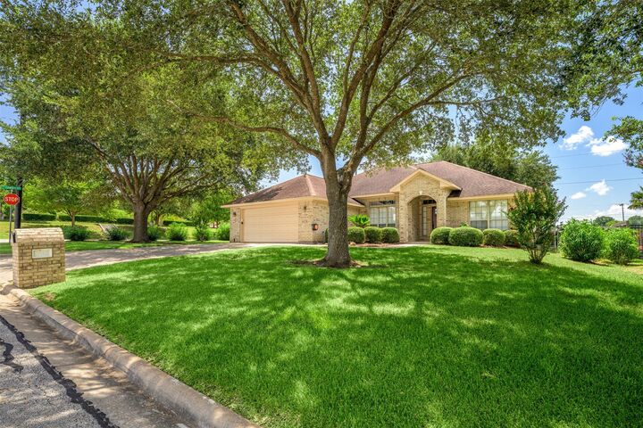 Property Photo:  1610 Allison Street  TX 77833 