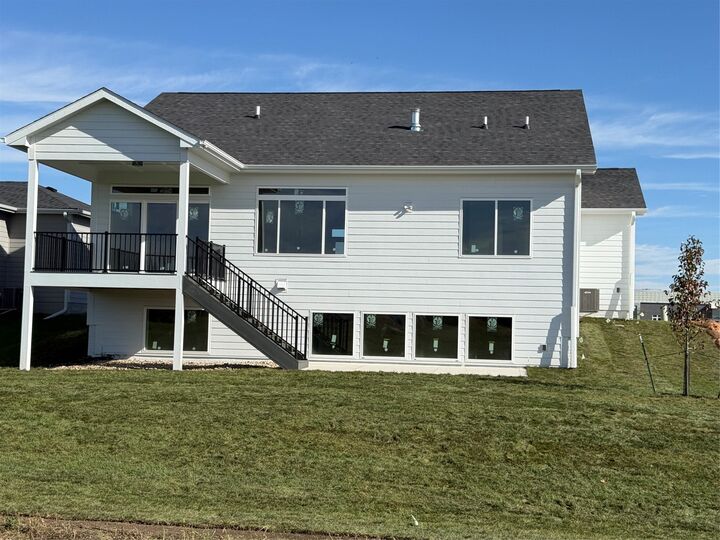 Property Photo: 17219 Northview Drive IA 50323
