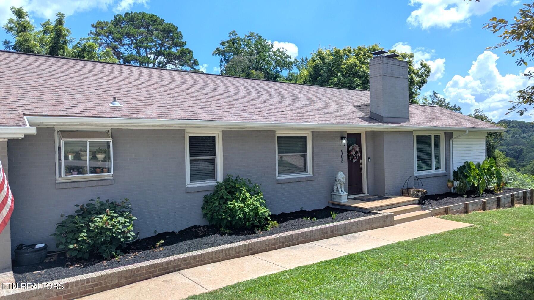 908 Wedgewood Rd  Knoxville TN 37914 photo