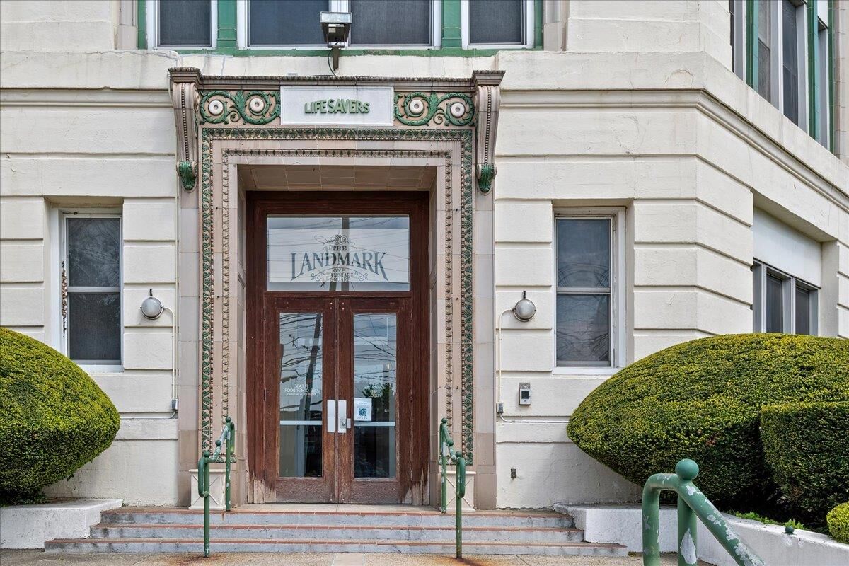 Property Photo: 1 Landmark Square 613 NY 10573