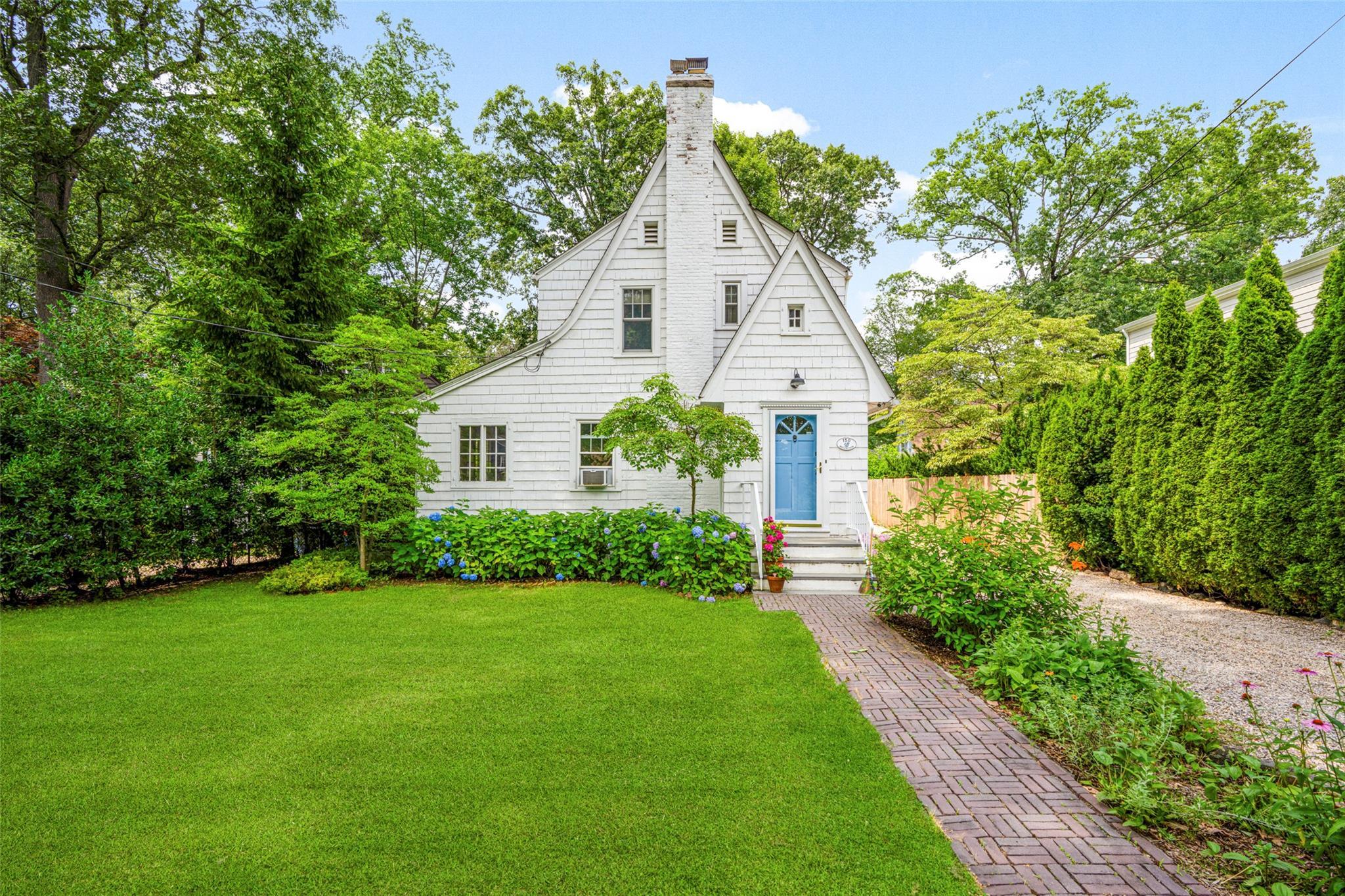 Property Photo:  150 Mountain Avenue  NY 10804 