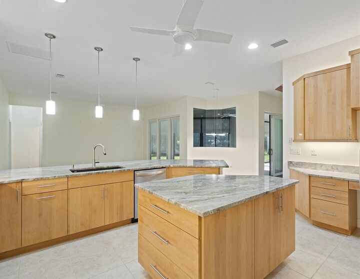 Property Photo: 8348 Bridgeport Bay Circle FL 32757