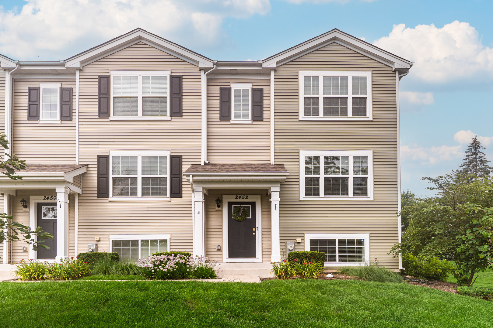 Property Photo: 2452 Alison Avenue IL 60140