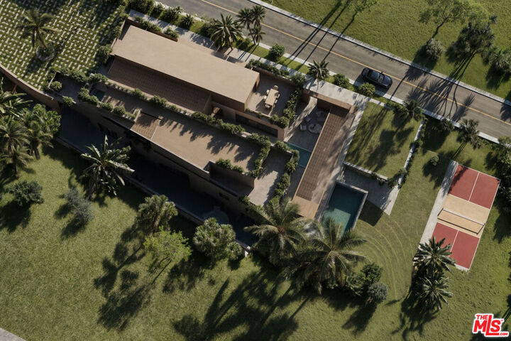 Property Photo: 1119 Schuyler Road CA 90210