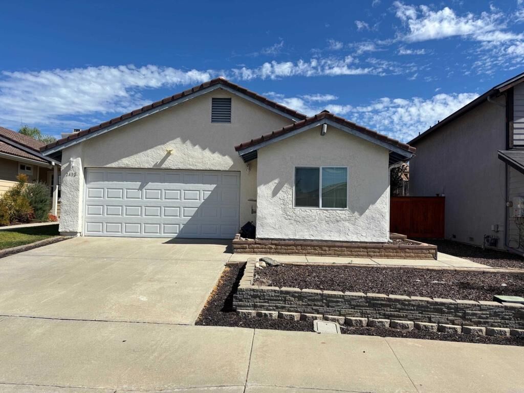Property Photo: 2412 Heatherwood Court CA 92026