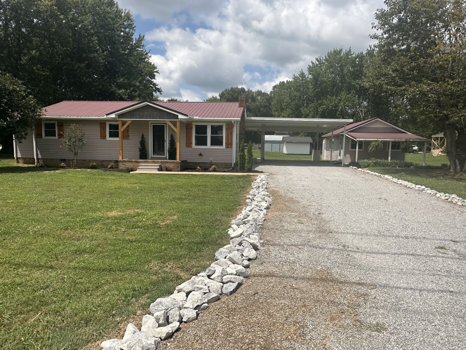 Property Photo:  1800 Grandaddy Rd  TN 38464 