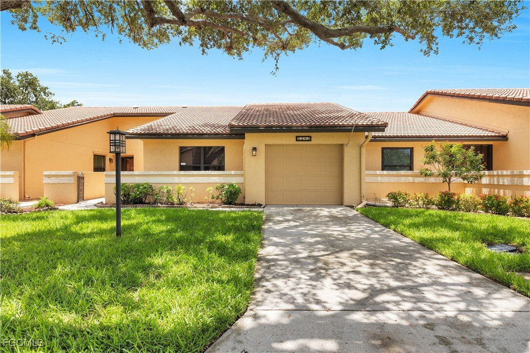 Property Photo:  5282 Concord Way  FL 33907 