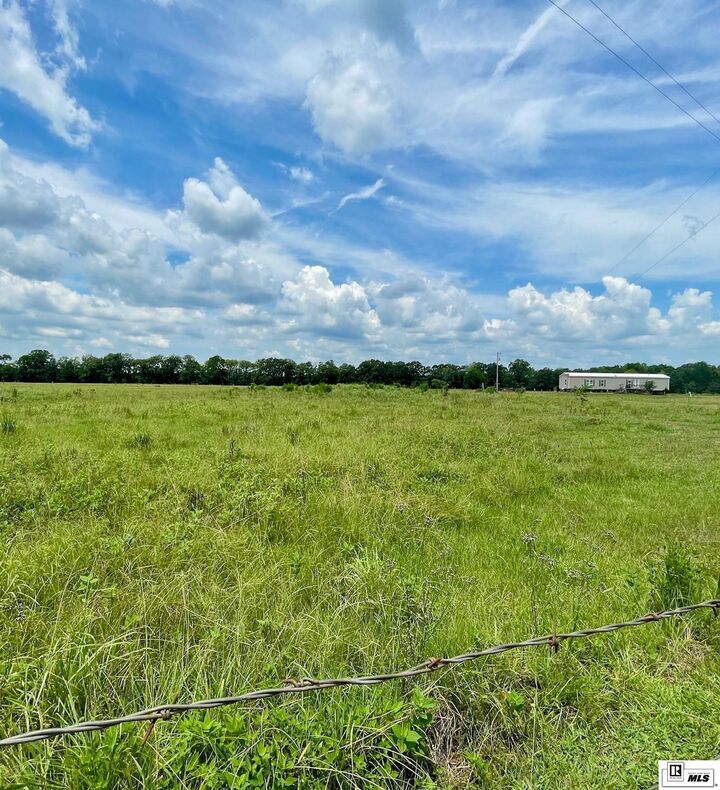 Property Photo:  384 Cub Lane  LA 71203 