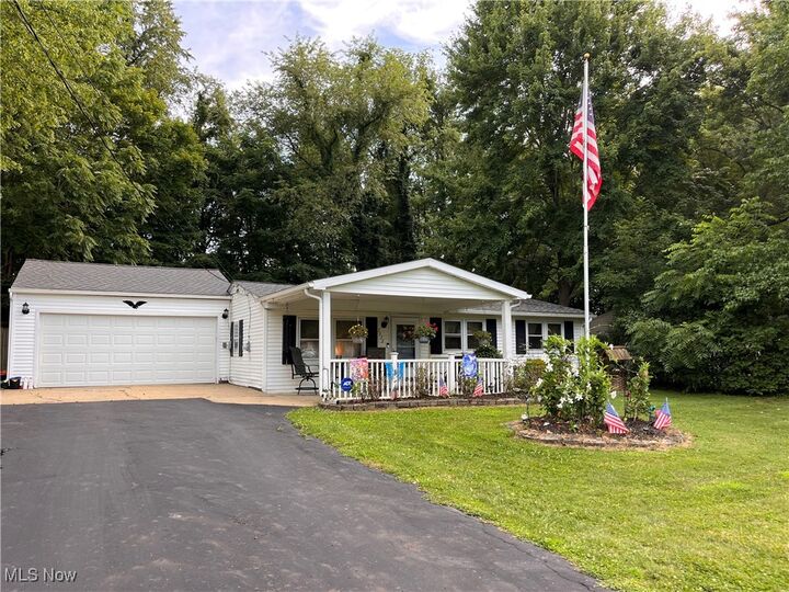2972 Douglas Street  Ravenna OH 44266 photo