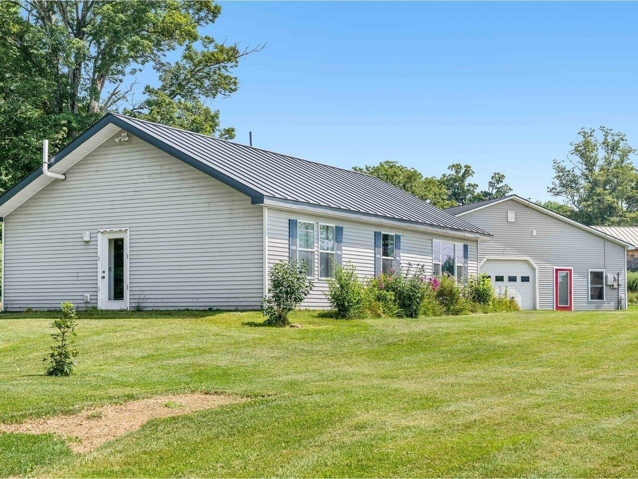 Property Photo:  180 Erskine Road  VT 05679 