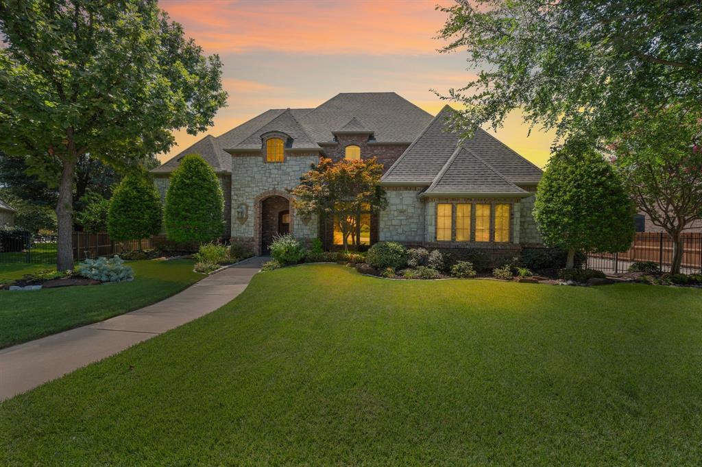 Property Photo: 1017 Pauls Path TX 76034