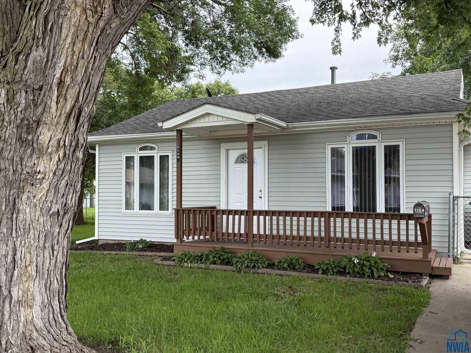 Property Photo:  1124 Edgewater  IA 51109 