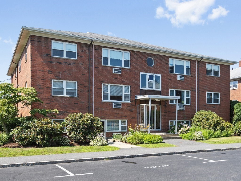 Property Photo:  20 Whitman Road B-1  MA 02453 