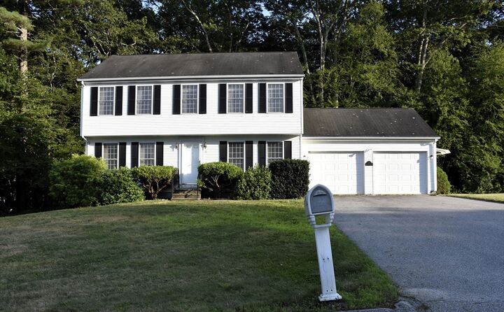 Property Photo: 11 Pineview Rd MA 01571