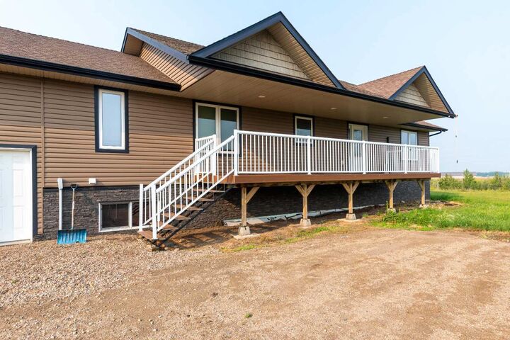 Property Photo: 34 Rainbow Cresent AB T0B 2P0