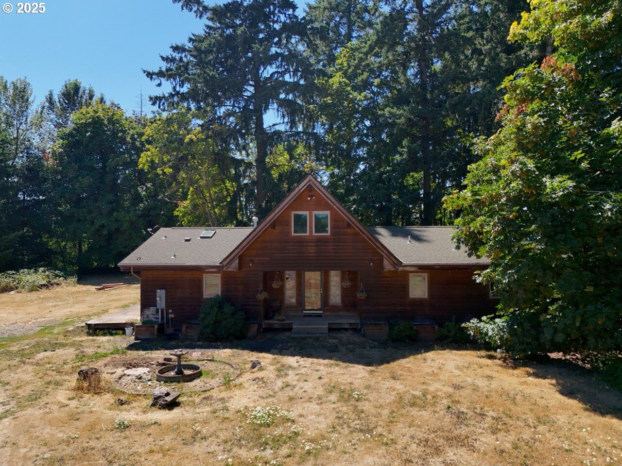 Property Photo: 8325 NE Dog Ridge Rd OR 97132