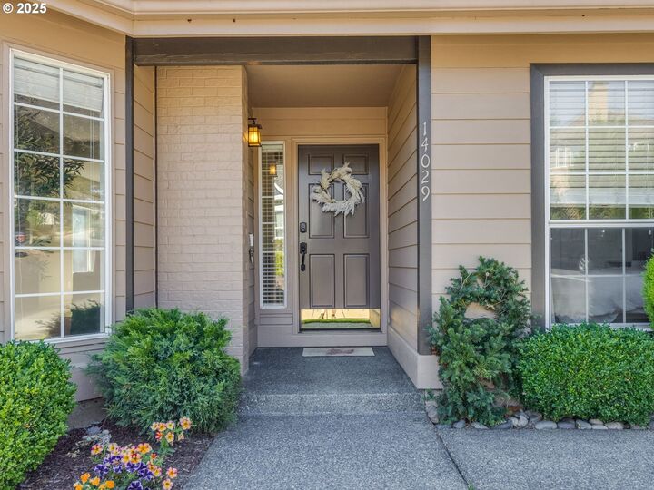 Property Photo: 14029 SE 35th Loop WA 98683
