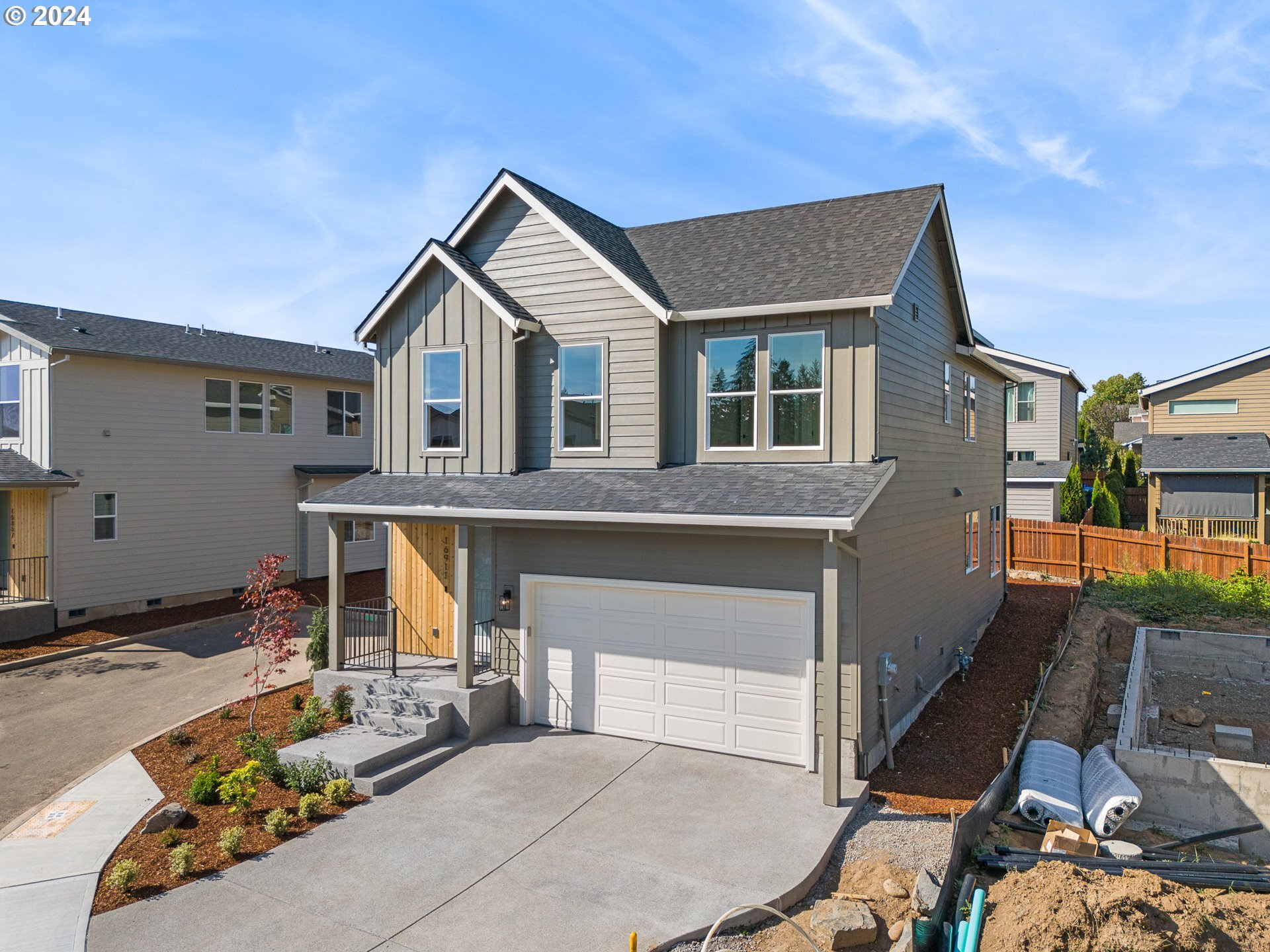 Property Photo: 16911 SE Siri Ct OR 97089