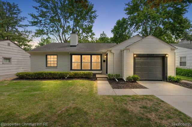 Property Photo: 15589 Kirkshire Avenue MI 48025